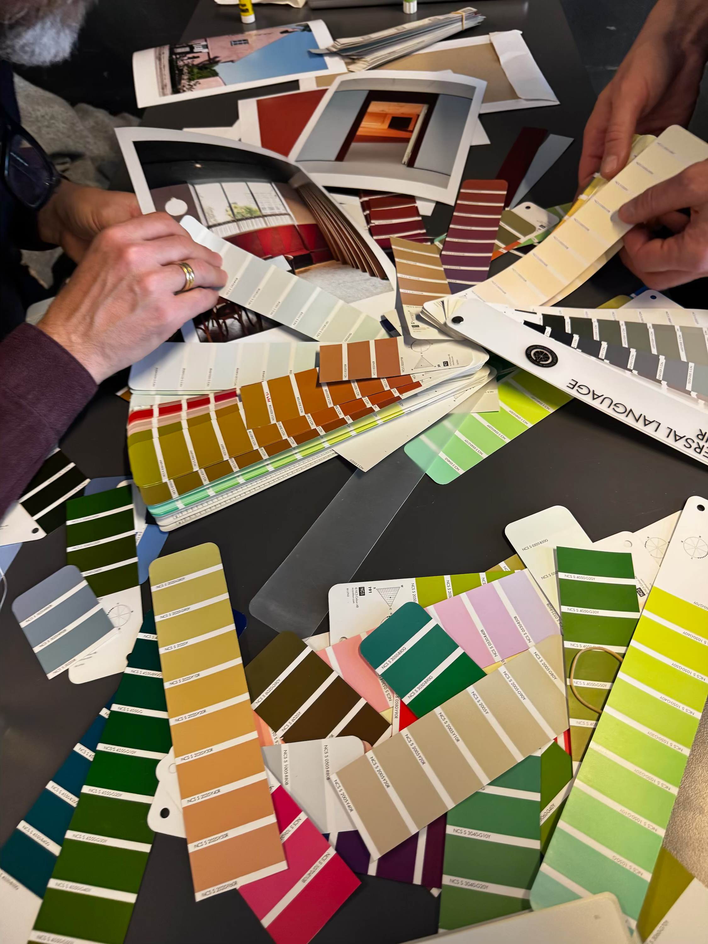 Farvesystemer og deres oprindelse